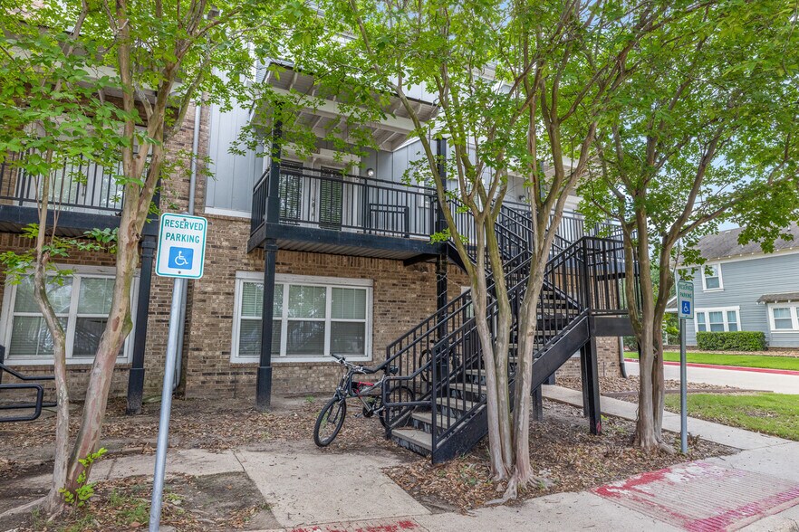 More Photos Of 1725 Harvey Mitchell Pky S, College Station Apartments For Sale