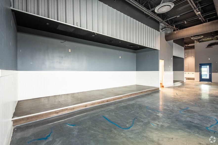 More Photos Of 2259 Deming Way, Middleton Restaurant For Sale