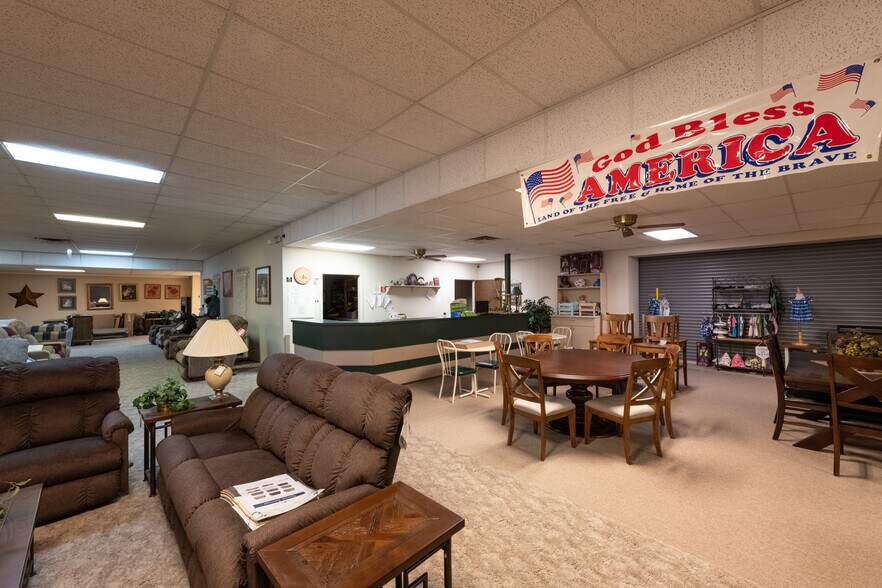 More Photos Of 2515 E Montgomery Pl, Wichita Falls Freestanding For Sale