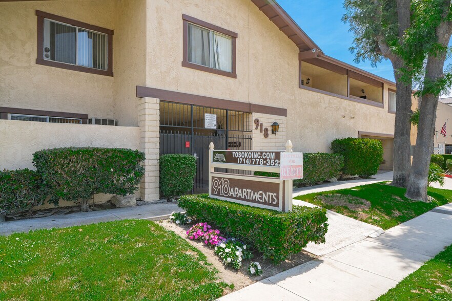 More Photos Of 918 Romneya Dr, Anaheim Apartments For Sale