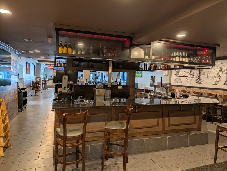 More Photos Of 1062 Main St, Holden Restaurant For Sale