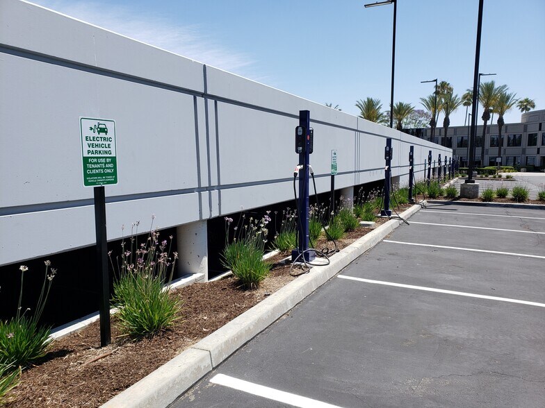 More Photos Of 3281 E Guasti Rd, Ontario Unknown For Lease