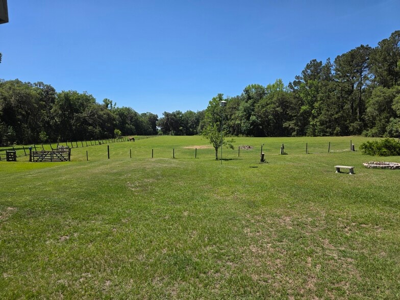 More Photos Of 220 SE Rose Cove Gln, Lake City Manufactured Housing Mobile Home Park For Sale