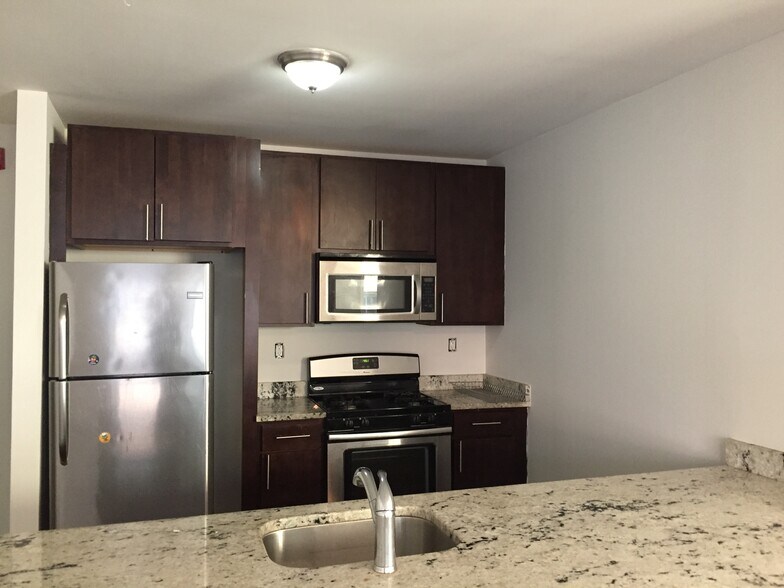 More Photos Of 120 Halsted St, East Orange Apartments For Sale