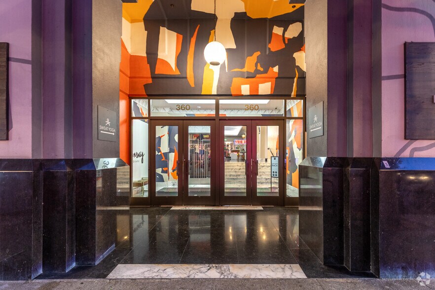 More Photos Of 360 E 2nd St, Los Angeles Coworking Space