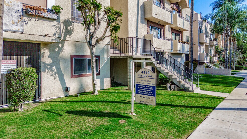 More Photos Of 4434 Fulton Ave, Sherman Oaks Apartments For Sale
