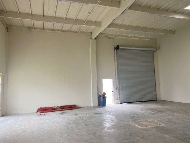 More Photos Of 1330 Ross St, Petaluma Flex For Lease