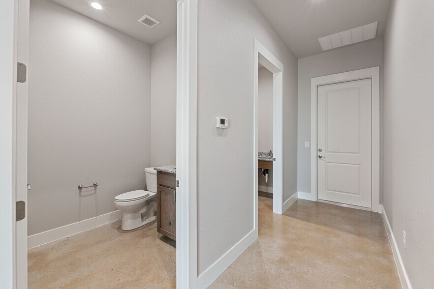 More Photos Of 2350 County Road 311, Jarrell Industrial For Lease