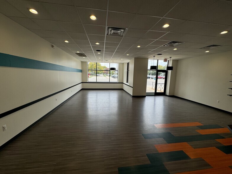 More Photos Of 24408-24420 Van Dyke Ave, Center Line Storefront For Lease