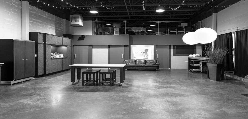 More Photos Of 1801 10th Ave SW, Calgary Showroom For Lease