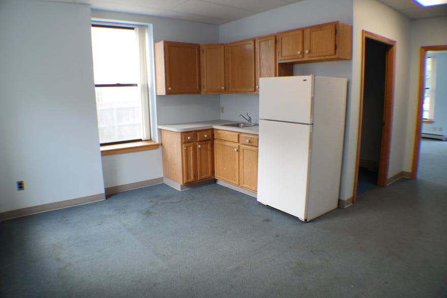 More Photos Of 117-123 Mill St, Orono Office Residential For Sale