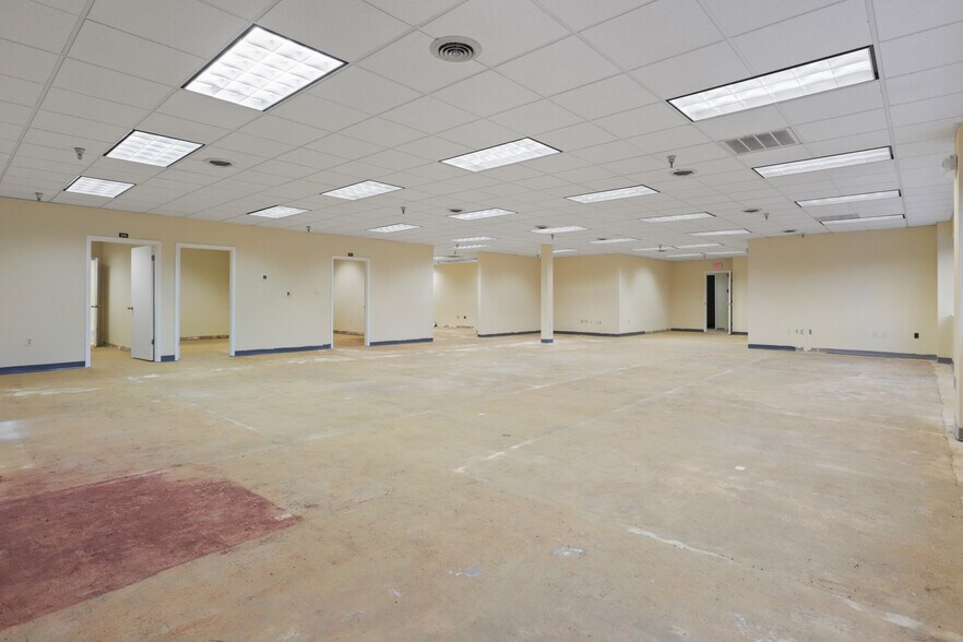 More Photos Of 339 Buschs Frontage Rd, Annapolis Medical For Sale