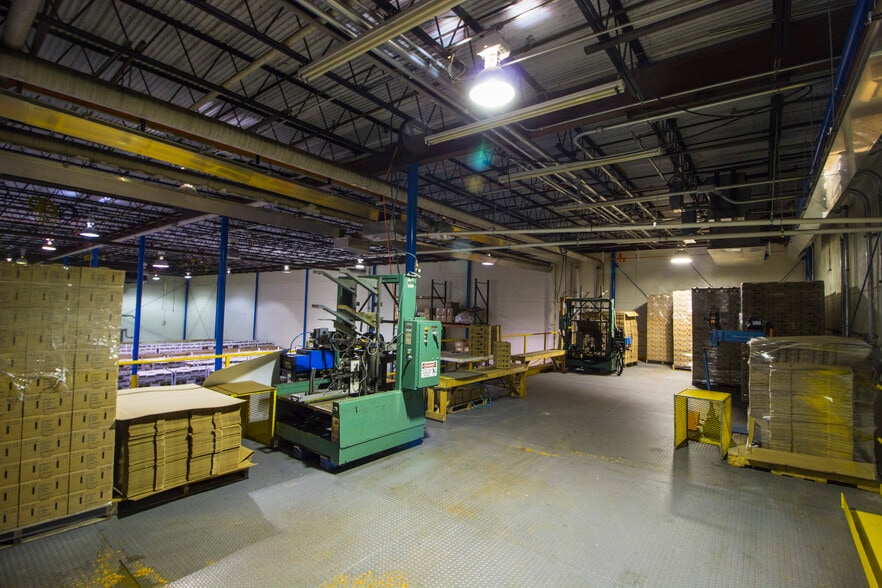 More Photos Of 1005 Snively Ave, Winter Haven Refrigeration Cold Storage For Sale