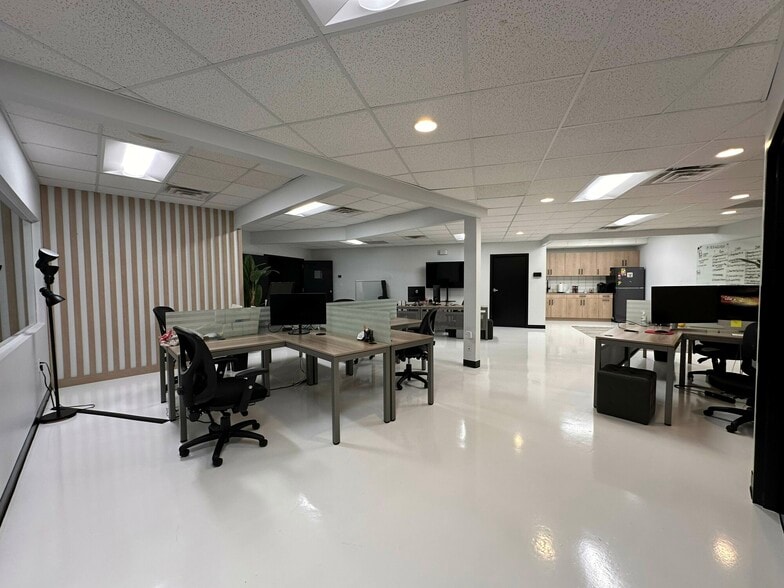 More Photos Of 9114 Technology Ln, Fishers Loft Creative Space For Sale