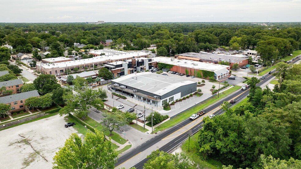 Primary Photo Of 110 Greenfield St, Wilmington General Retail For Sale