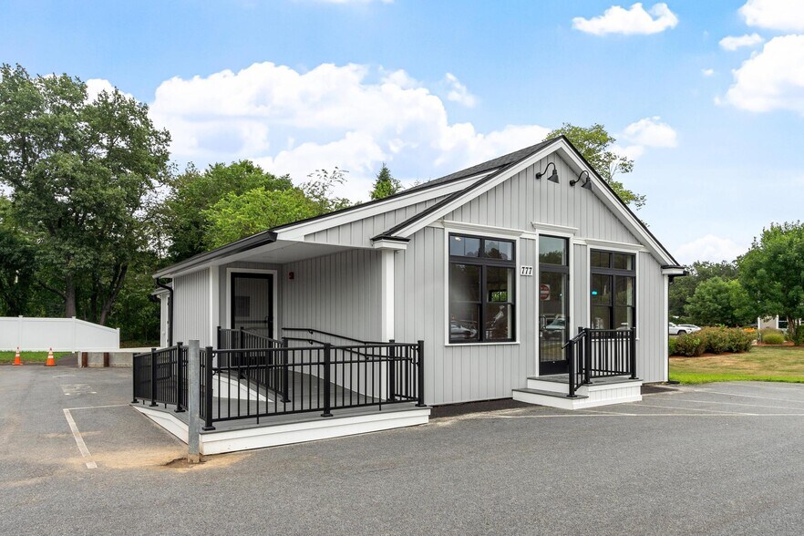More Photos Of 777 Boston Rd, Groton Storefront For Lease
