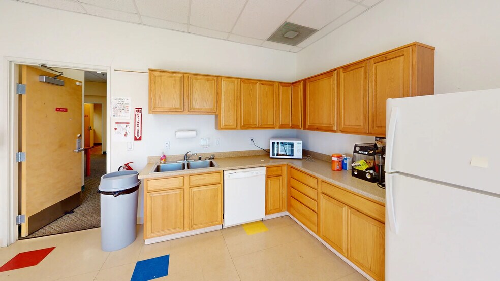 More Photos Of 540 W Plumb Ln, Reno Medical For Lease