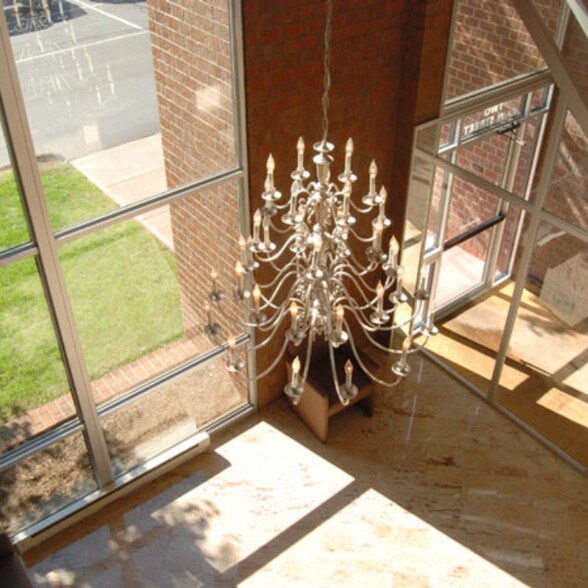 More Photos Of 2 Main St, Stoneham Office For Lease