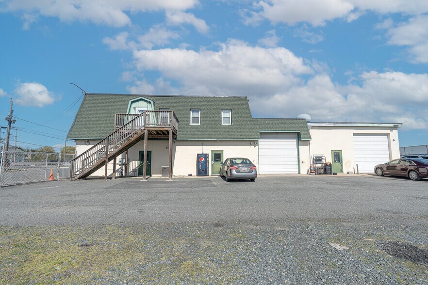 More Photos Of 1325 S Philadelphia Blvd, Aberdeen Office Residential For Sale