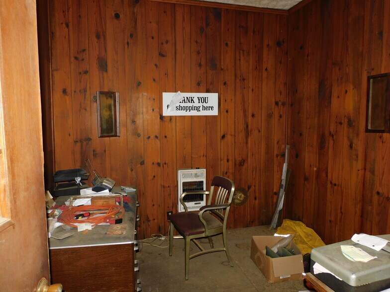 More Photos Of 530 Summit dr, South Boston Warehouse For Sale