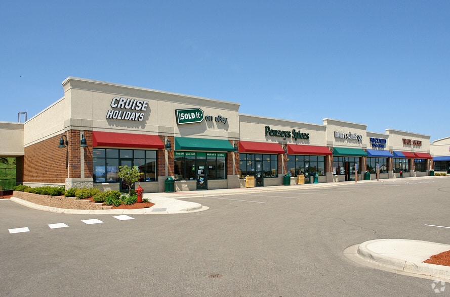 Primary Photo Of 7622-7636 160th St W, Lakeville General Retail For Lease