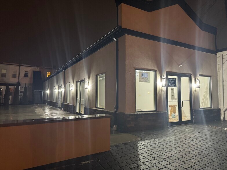 Primary Photo Of 459 Broadway, Westwood Restaurant For Lease