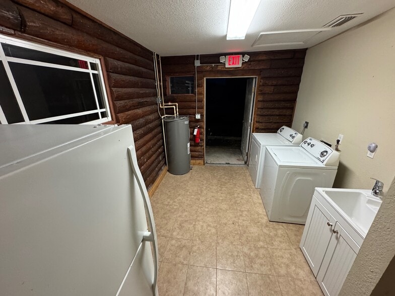 More Photos Of 2204 US-27, Lake Placid Flex For Sale