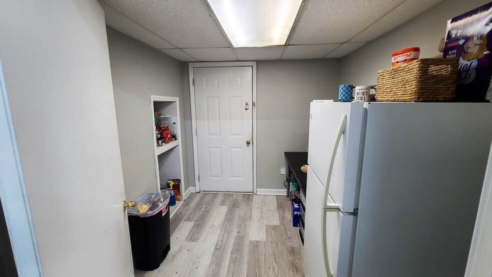 More Photos Of 9 Linwood Ave, Erlanger Loft Creative Space For Lease