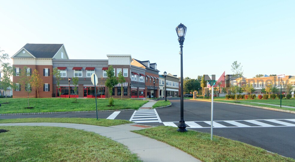 More Photos Of 90-105 Saddle Way, Chesterfield Apartments For Lease