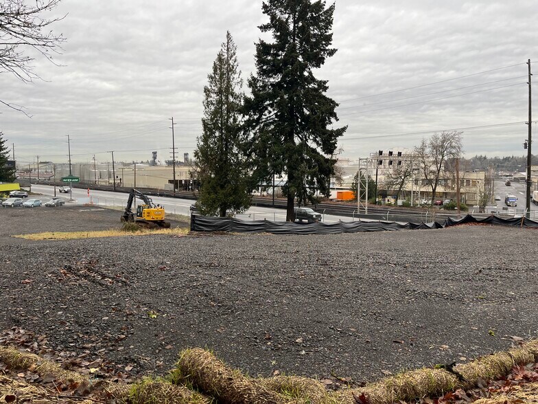 More Photos Of 5555 NW 55th Ave, Portland Land For Sale