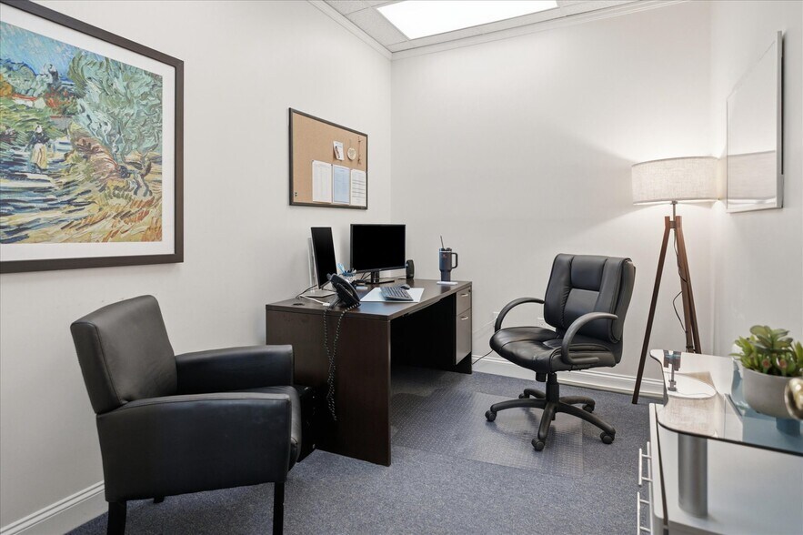 More Photos Of 1038 West Jericho Tpke, Smithtown Office For Sale