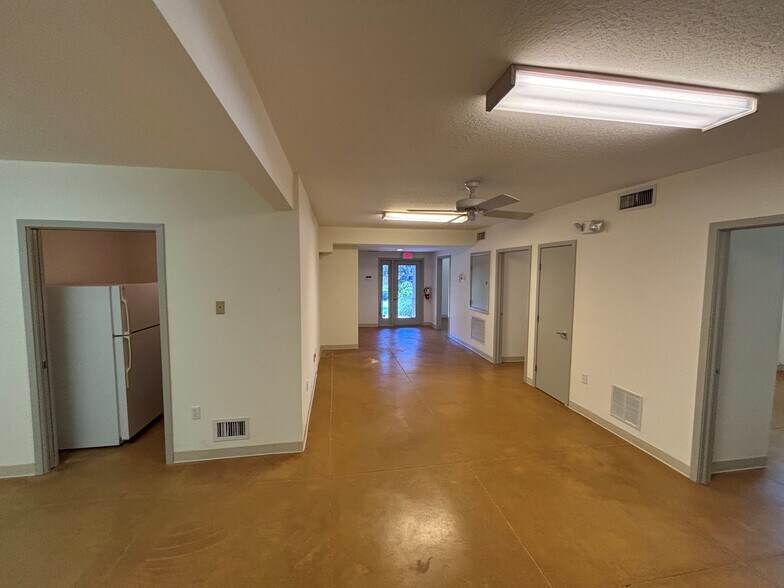 More Photos Of 10271 Deer Run Farms Rd, Fort Myers Office For Lease