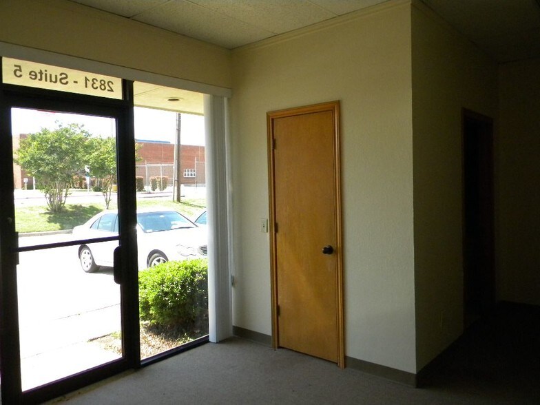 More Photos Of 2801-2831 W Parker Rd, Plano Medical For Lease
