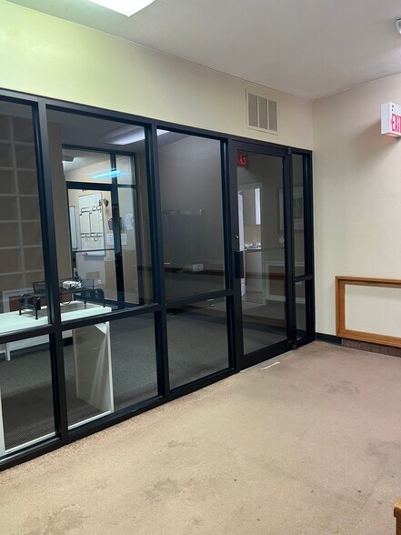 More Photos Of 402 S Ragsdale St, Jacksonville Office For Sale