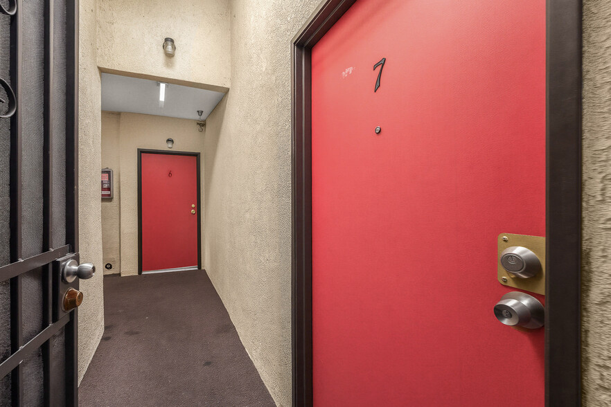 More Photos Of 2104 Mozart St, Los Angeles Apartments For Sale