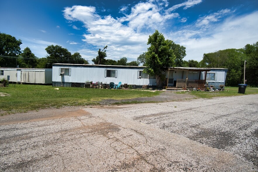 More Photos Of 400 S Front St, Noble Manufactured Housing Mobile Home Park For Sale