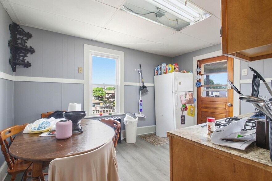 More Photos Of 467 Northampton st, Kingston Multifamily For Sale