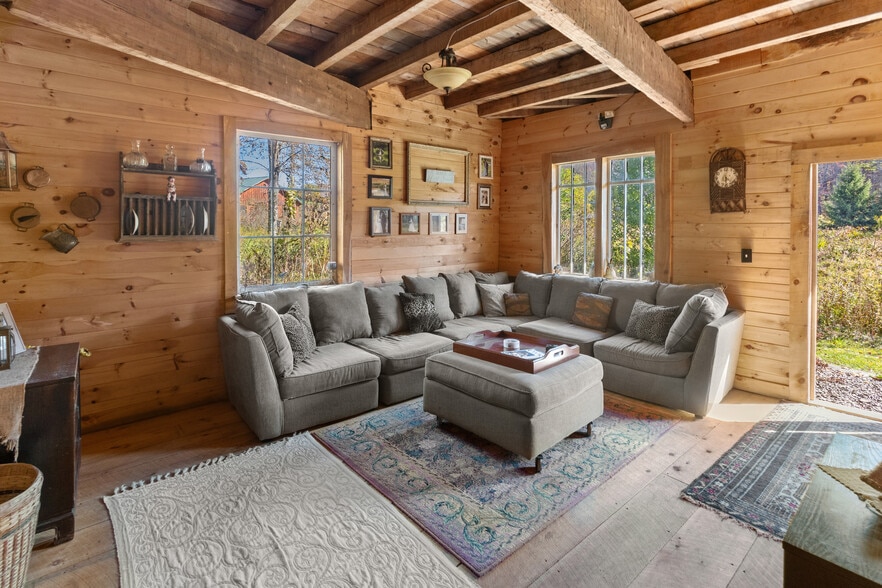 More Photos Of 304 Sutherland Rd, East Meredith Specialty For Sale