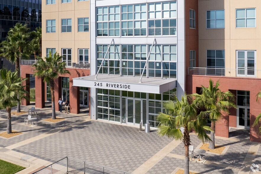 More Photos Of 245 Riverside Ave, Jacksonville Coworking Space