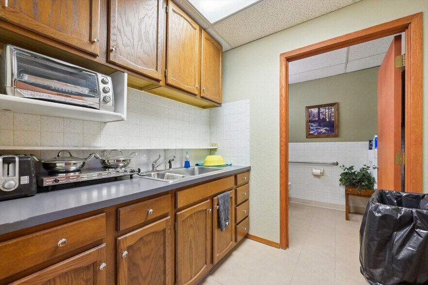 More Photos Of 7510 Sherman St, Denver Office For Sale