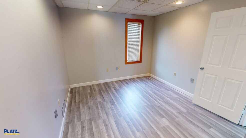 More Photos Of 4365 Youngstown Rd SE, Warren Storefront Retail Office For Lease