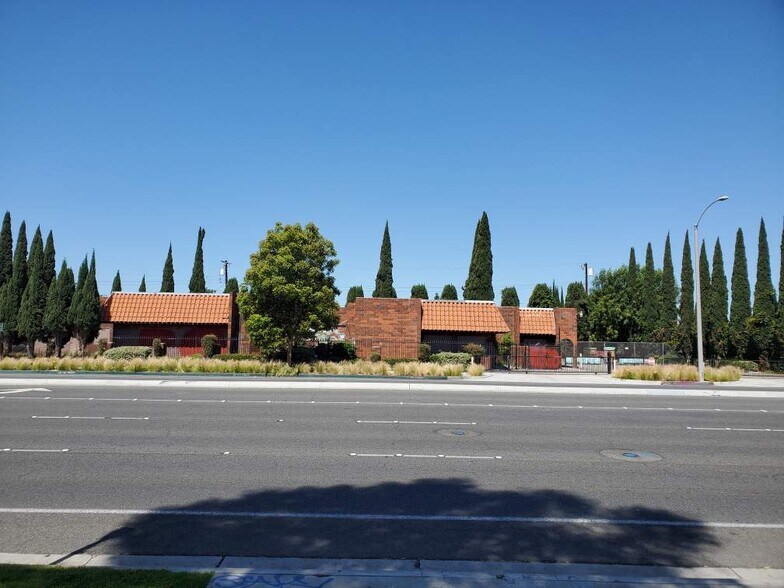 More Photos Of 1241 S Brookhurst St, Anaheim Office For Sale