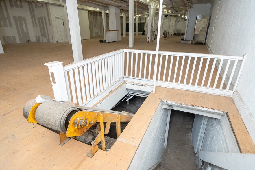 More Photos Of 189 Monroe St, Passaic Warehouse For Sale