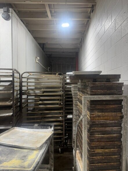 More Photos Of 900 Jersey Ave, Gloucester City Refrigeration Cold Storage For Sale