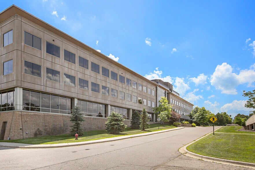 More Photos Of 789 E Eisenhower Pky, Ann Arbor Office For Lease