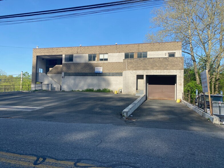 More Photos Of 67 Lafayette Ave, North White Plains Light Distribution For Lease