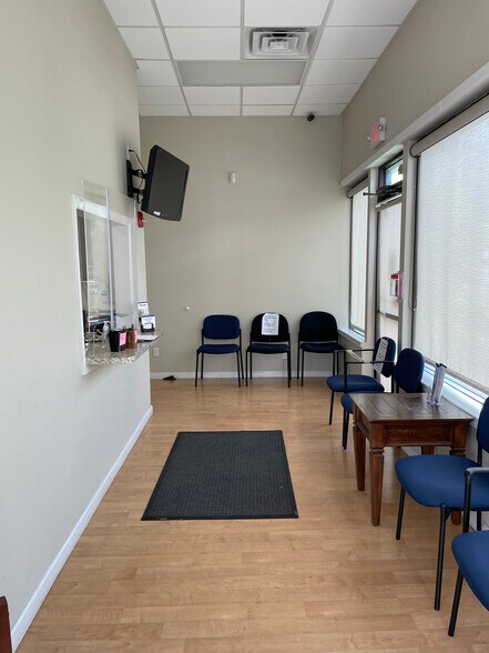 More Photos Of 806 E Main St, Riverhead Medical For Lease