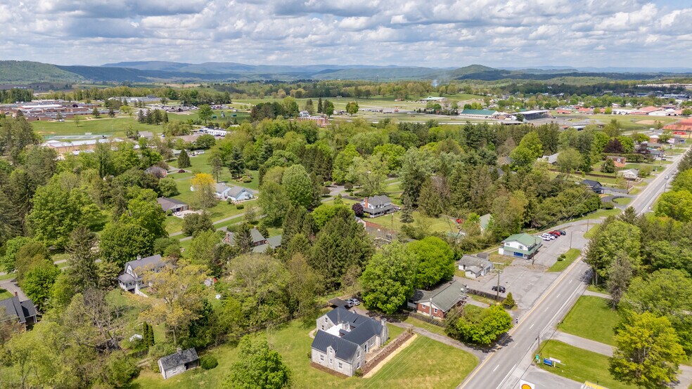 Primary Photo Of 8789 Seneca Trail South, Ronceverte Office For Sale