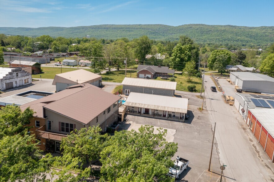 More Photos Of 3251 Main St, Pikeville Specialty For Sale