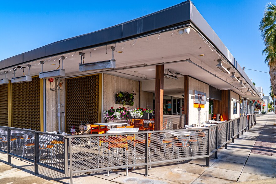 More Photos Of 707-745 N Palm Canyon Dr, Palm Springs Restaurant For Lease